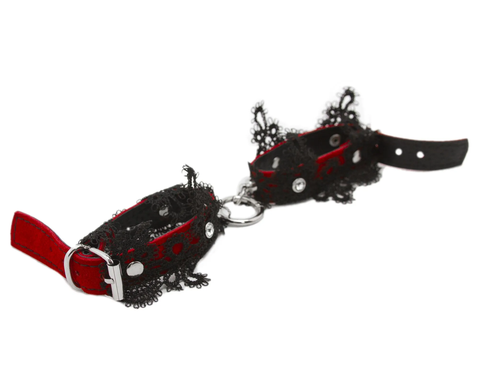 Наручники PinkRabbit Шарм кружевные на сцепке, черно-красные