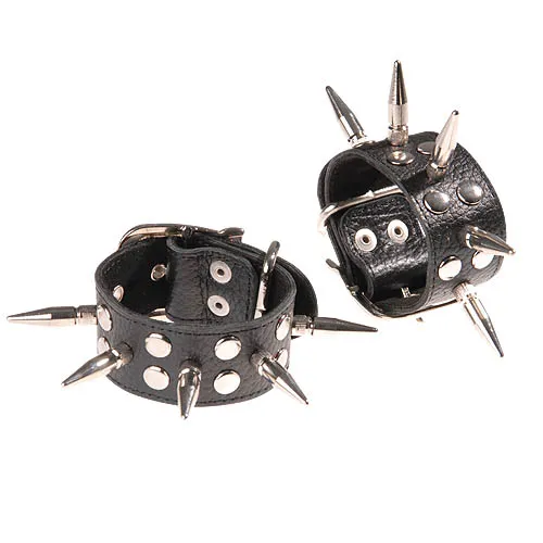 наручники кожаные черные с шипами и заклепками 3056-1 в Севастополе