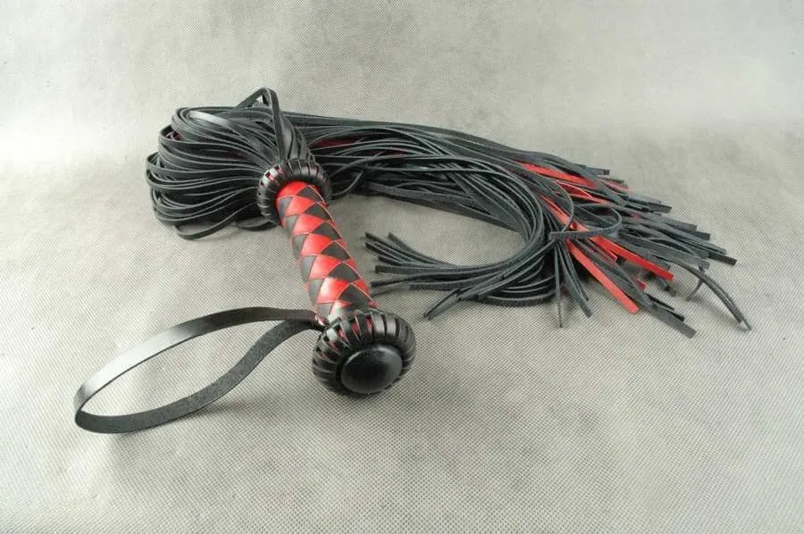 плеть beastly грешница, 115 см, черно-красная в Севастополе