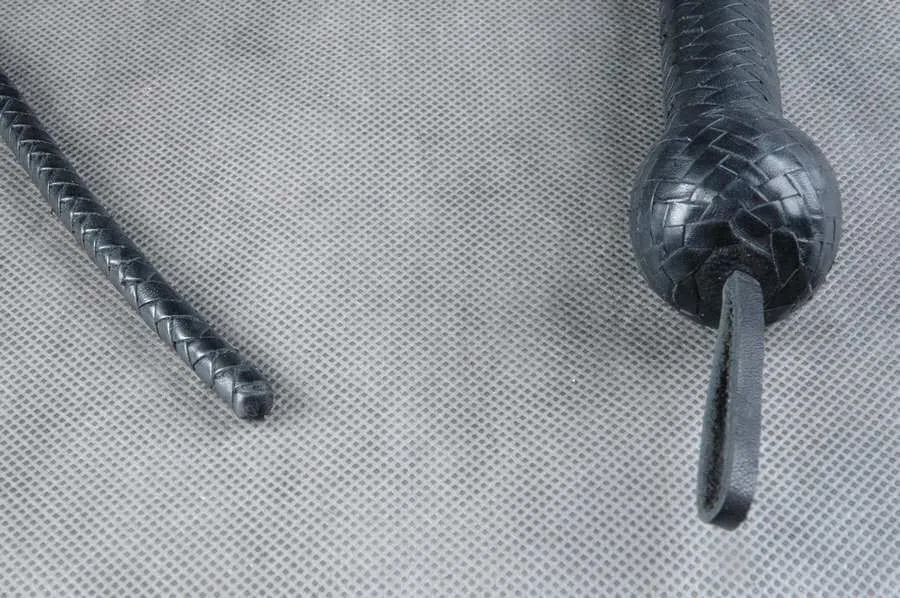 нагайка beastly зверобой, чёрная в Севастополе