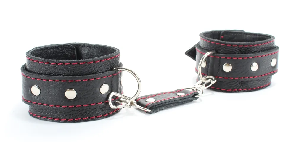 оковы на ноги с красной строчкой 56012ars в Севастополе