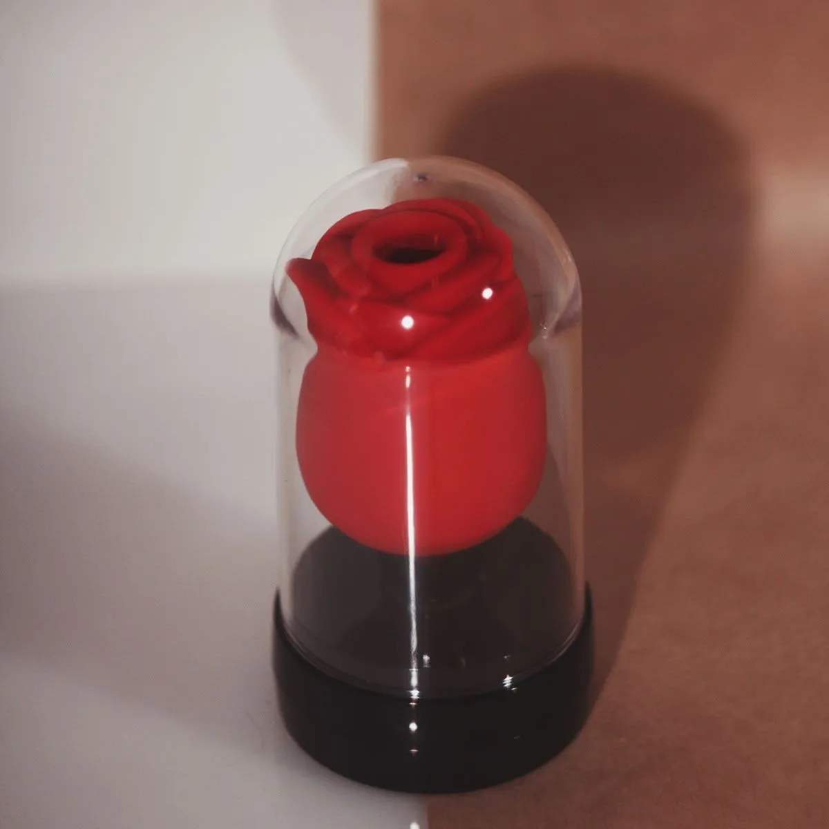 вибромассажер роза, красный в Севастополе