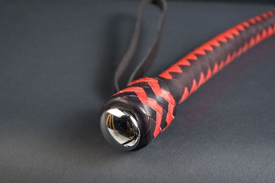 кнут короткий beastly ответный выпад, 80 см, черно-красный в Севастополе