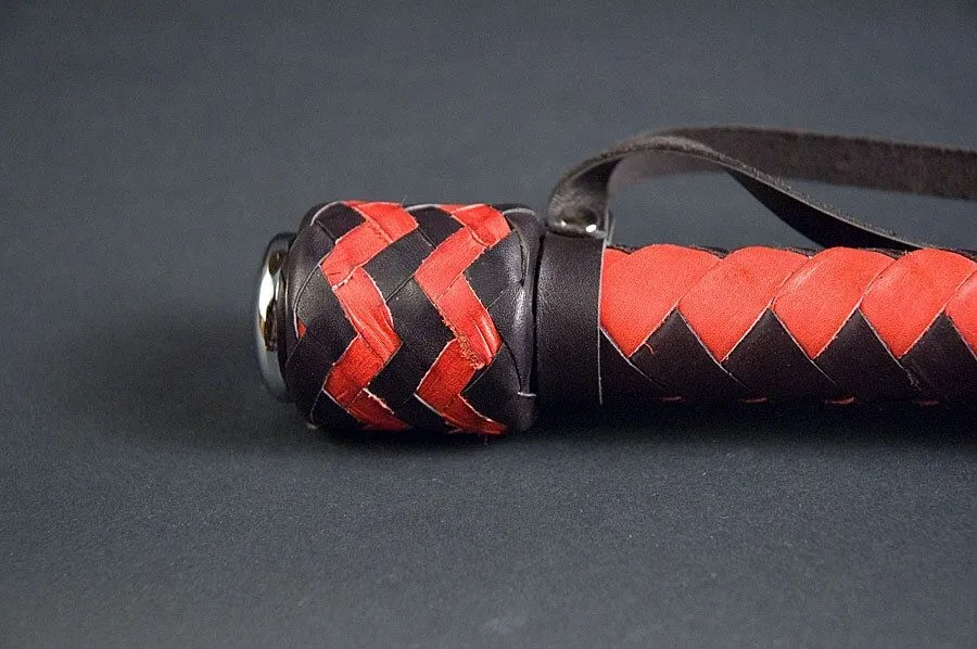 кнут короткий beastly ответный выпад, 80 см, черно-красный в Севастополе