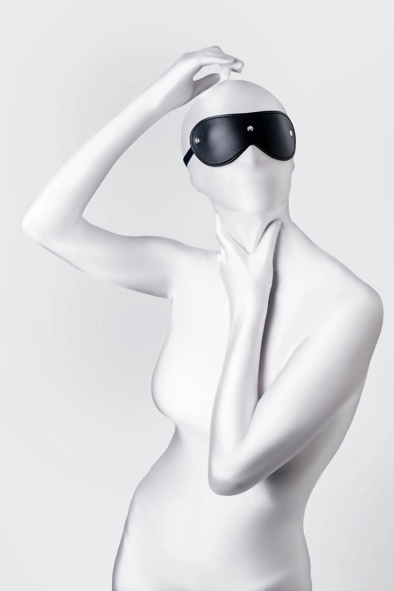 маска anonymo, pu кожа, черная, 24 см в Севастополе