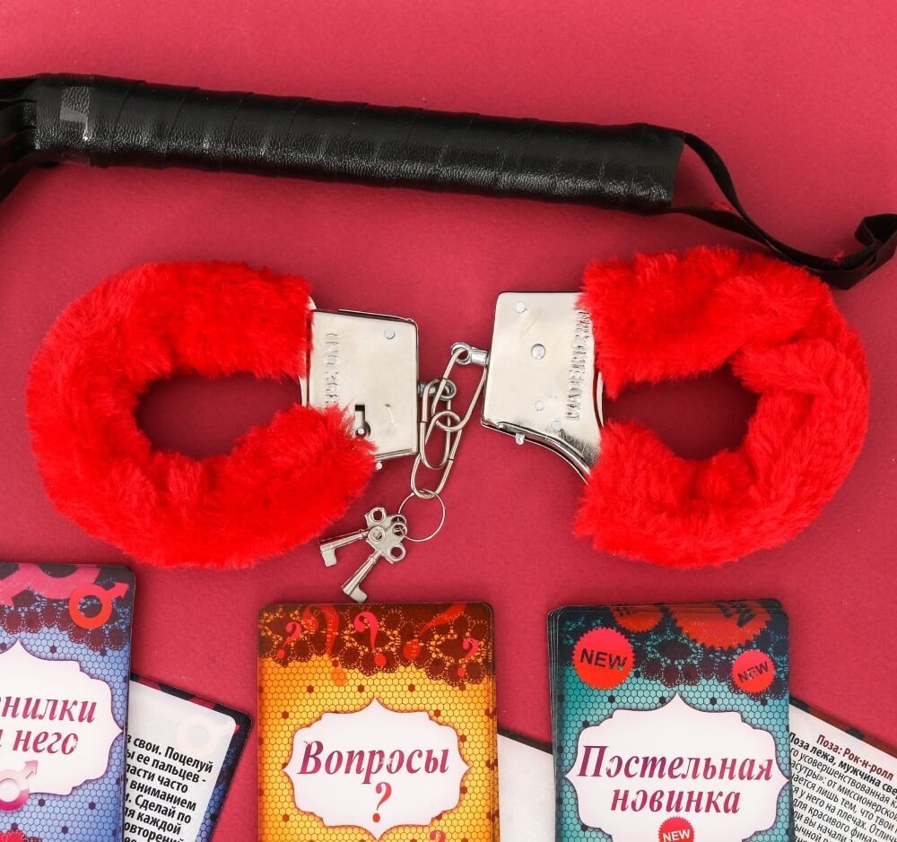 игра карточная "ахи-вздохи", 64 карточки в Севастополе
